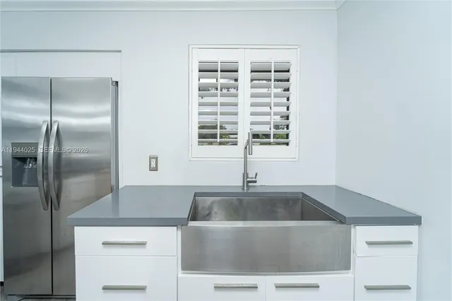 $465,000 | 13932 Kendale Lakes Drive, Miami, FL 33183