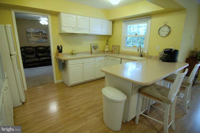 8702 Royal Ridge Lane Laurel, MD 20708 - Photo 11 of 30 Kitchen