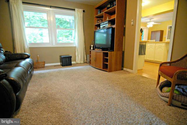 8702 Royal Ridge Lane Laurel, MD 20708 - Photo 16 of 30 Dining Room