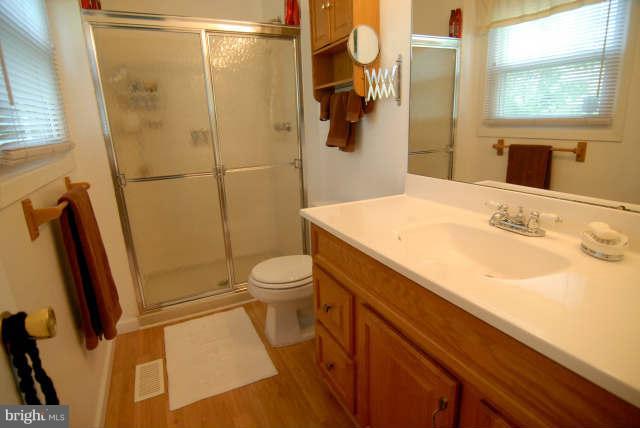 8702 Royal Ridge Lane Laurel, MD 20708 - Photo 21 of 30 Bath (Master)