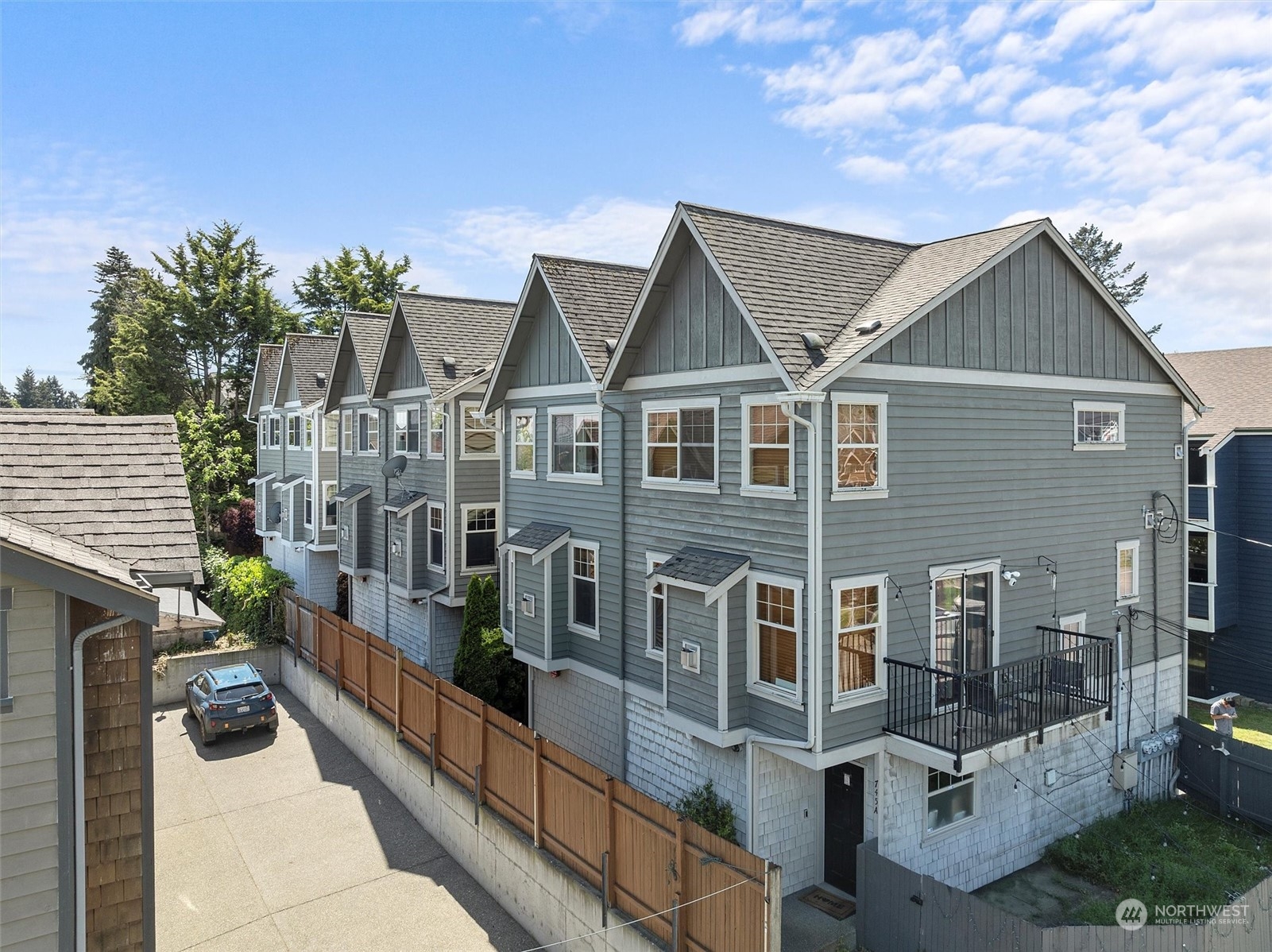 745 North 95th Street, Unit B Seattle, WA 98103 - Photo 1 of 21 Gallery Image 1