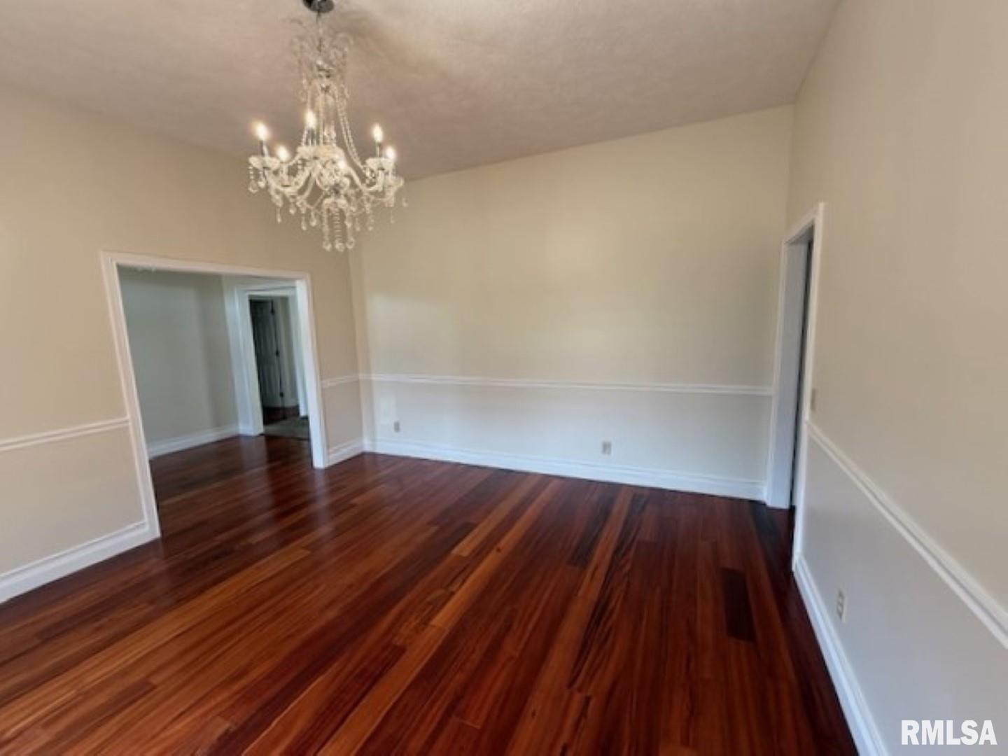 1108 Folgers Street Marion, IL 62959 - Photo 11 of 36 Gallery Image 11