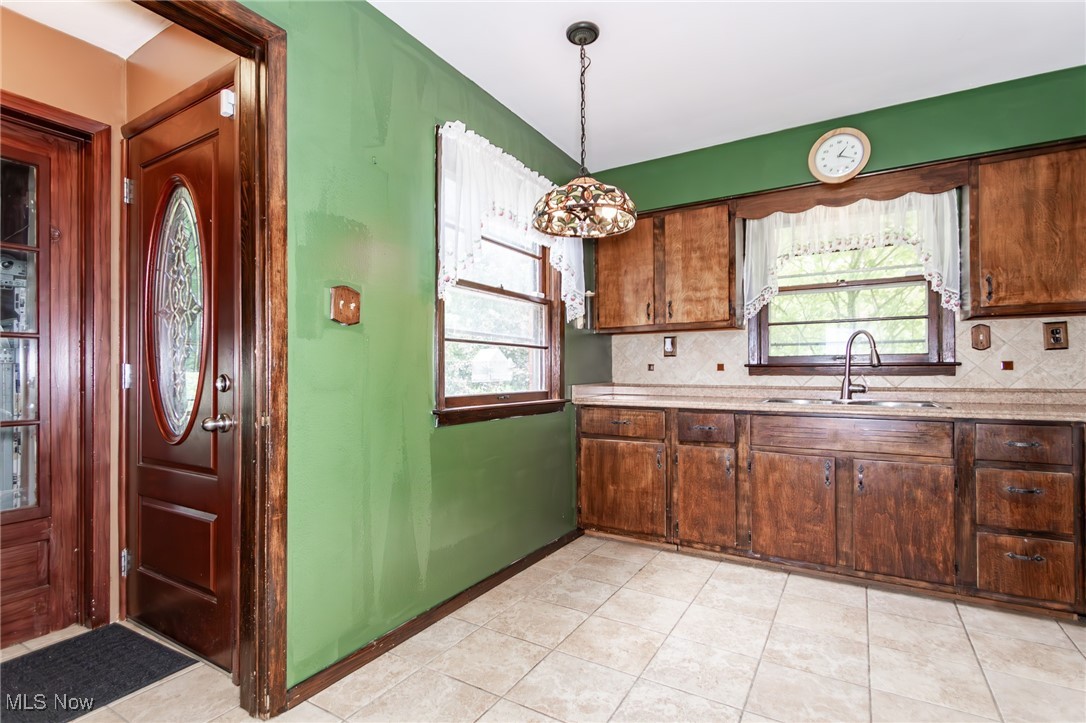 7710 Morley Road Mentor, OH 44060 - Photo 9 of 30 Gallery Image 9