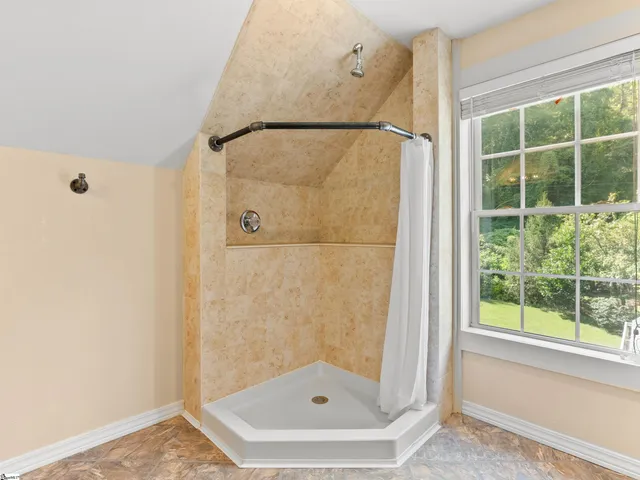 $434,000 | 19 Lynnbrook Way, Columbus, NC 28722