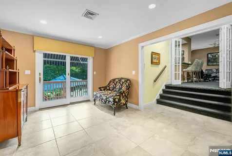 $1,775,000 | 24 Vanderbeck Lane, Mahwah, NJ 07430