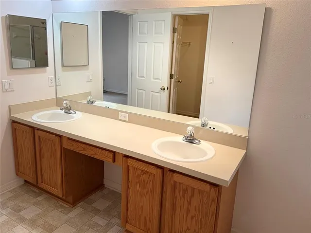 $359,999 | 7004 Jamestown Manor Drive, Riverview, FL 33578