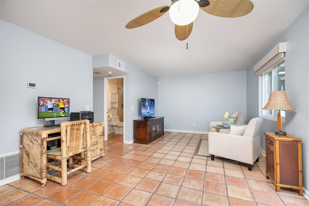 1306 Altura San Clemente, CA 92673 - Photo 11 of 28