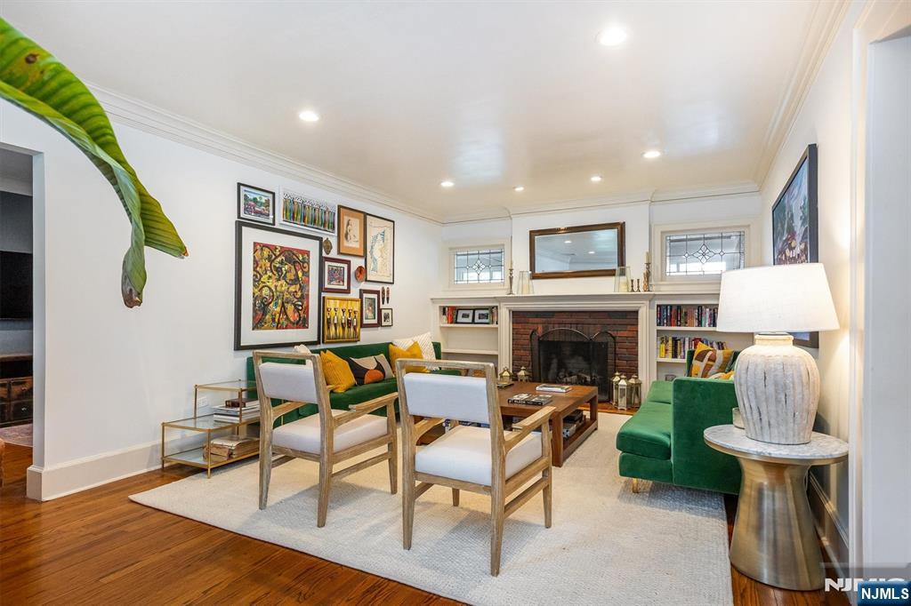 242 Forest Avenue Glen Ridge, NJ 07028 - Photo 10 of 49
