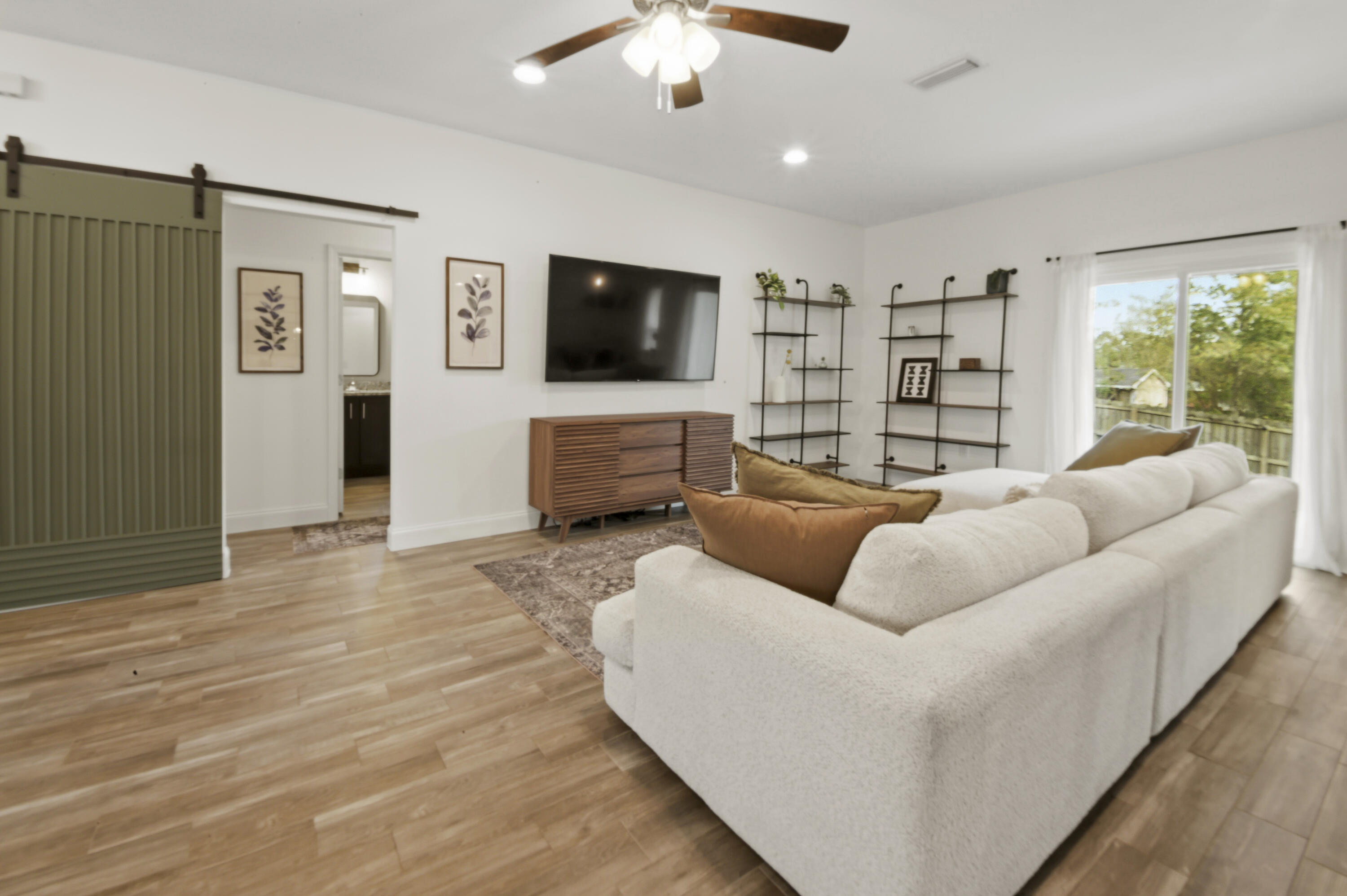 400 Scooter Cove Crestview, FL 32539 - Photo 12 of 31 HDR_4925