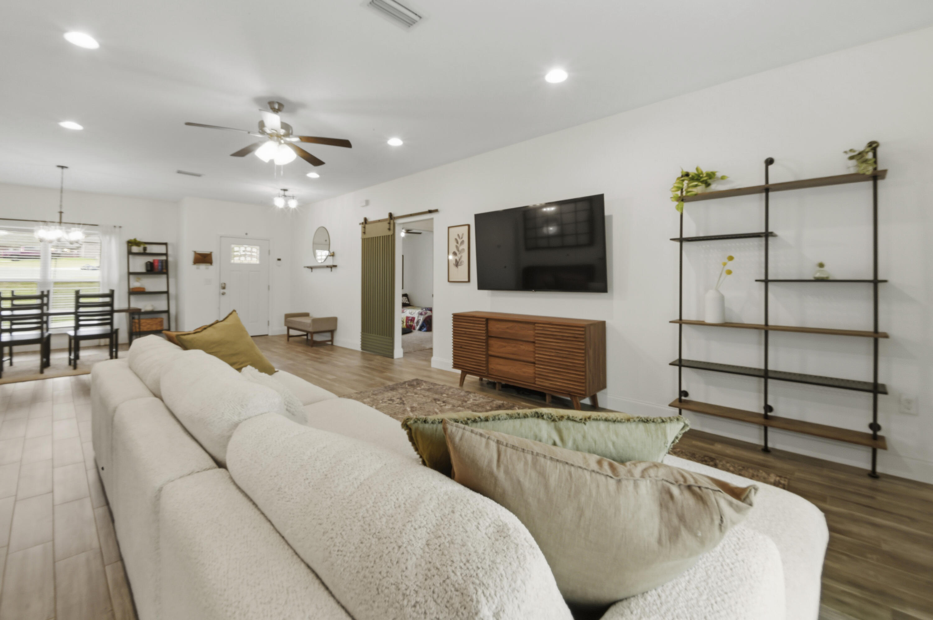 400 Scooter Cove Crestview, FL 32539 - Photo 15 of 31 HDR_4945