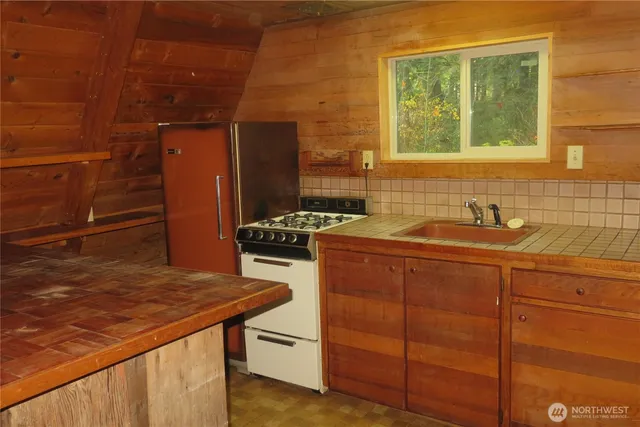 $395,000 | 7045 Church Mountain Place, Glacier, WA 98244