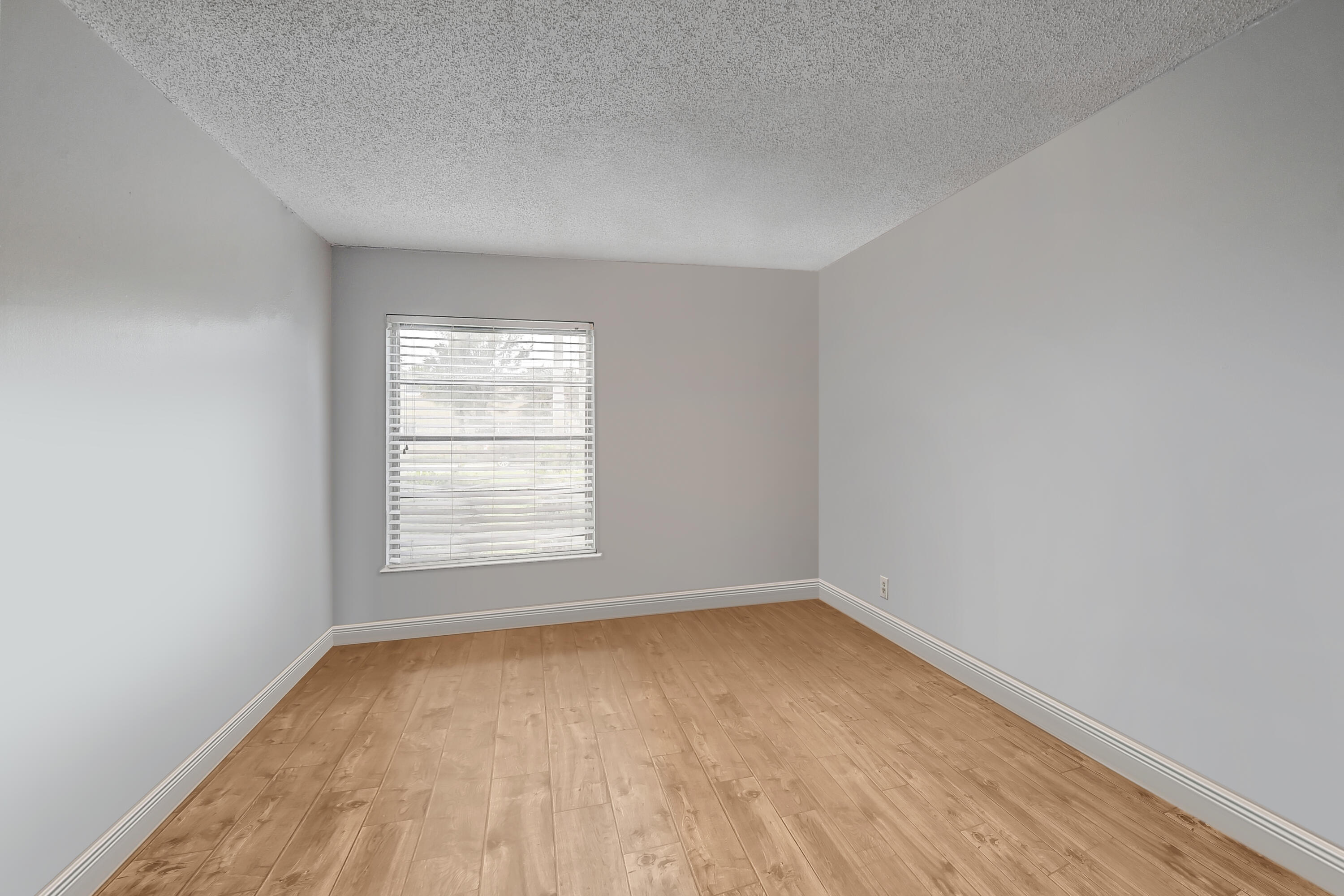 460 Northwest 20th Street, Unit 1060 Boca Raton, FL 33431 - Photo 7 of 12 Main Bedroom