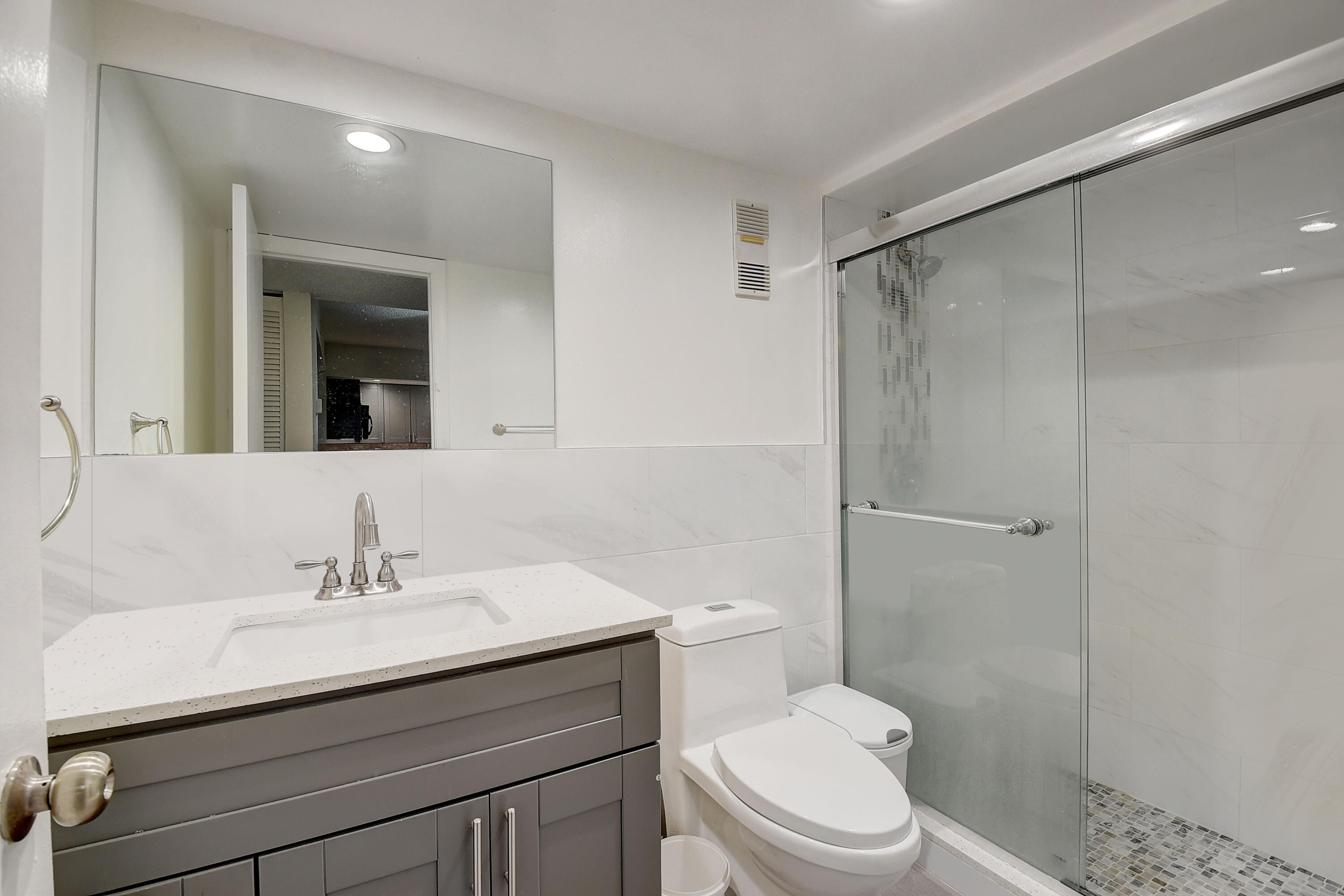 460 Northwest 20th Street, Unit 1060 Boca Raton, FL 33431 - Photo 8 of 12 Renovated Main Bathroom