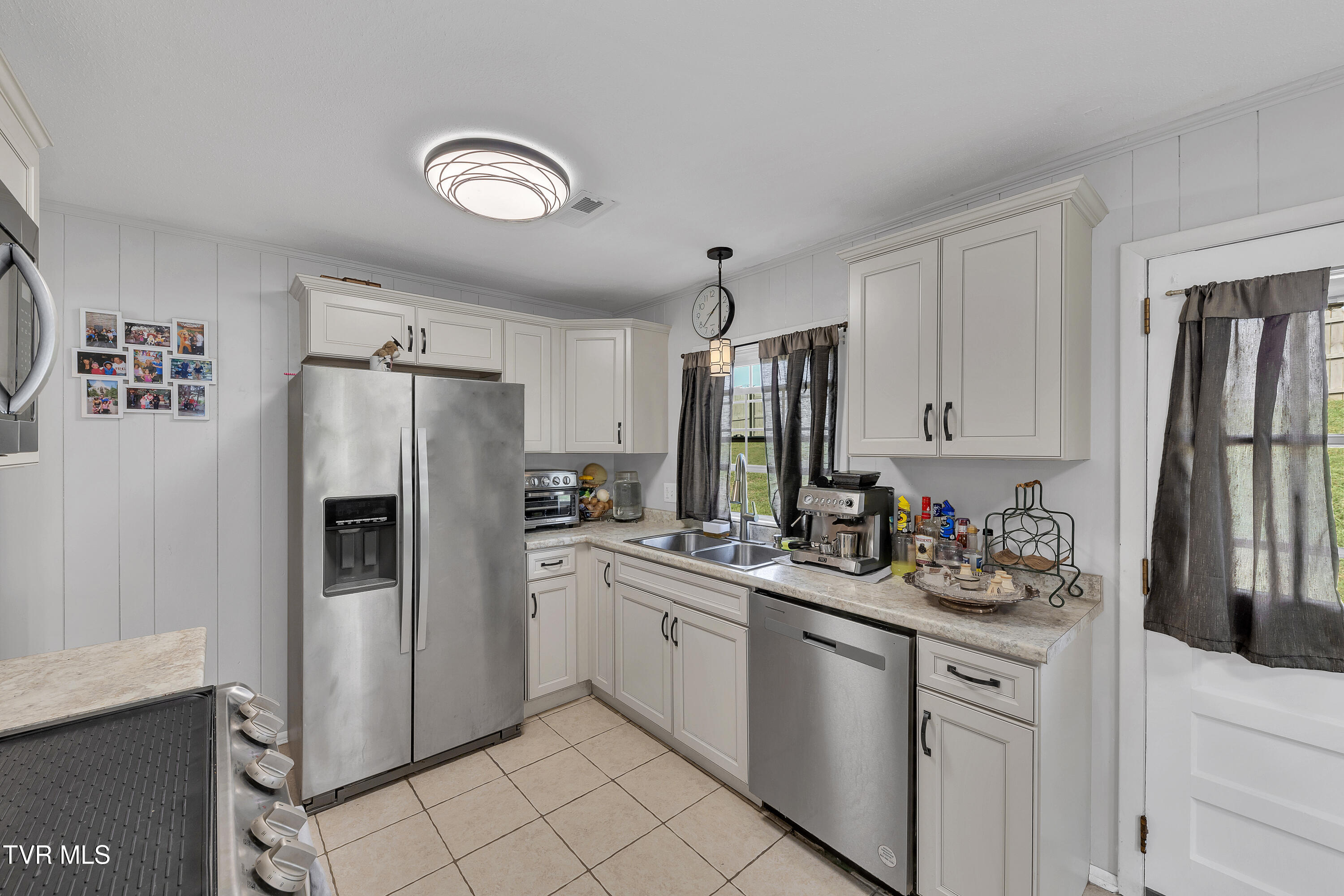 100 Martindale Road Bristol, TN 37620 - Photo 18 of 39 12_17