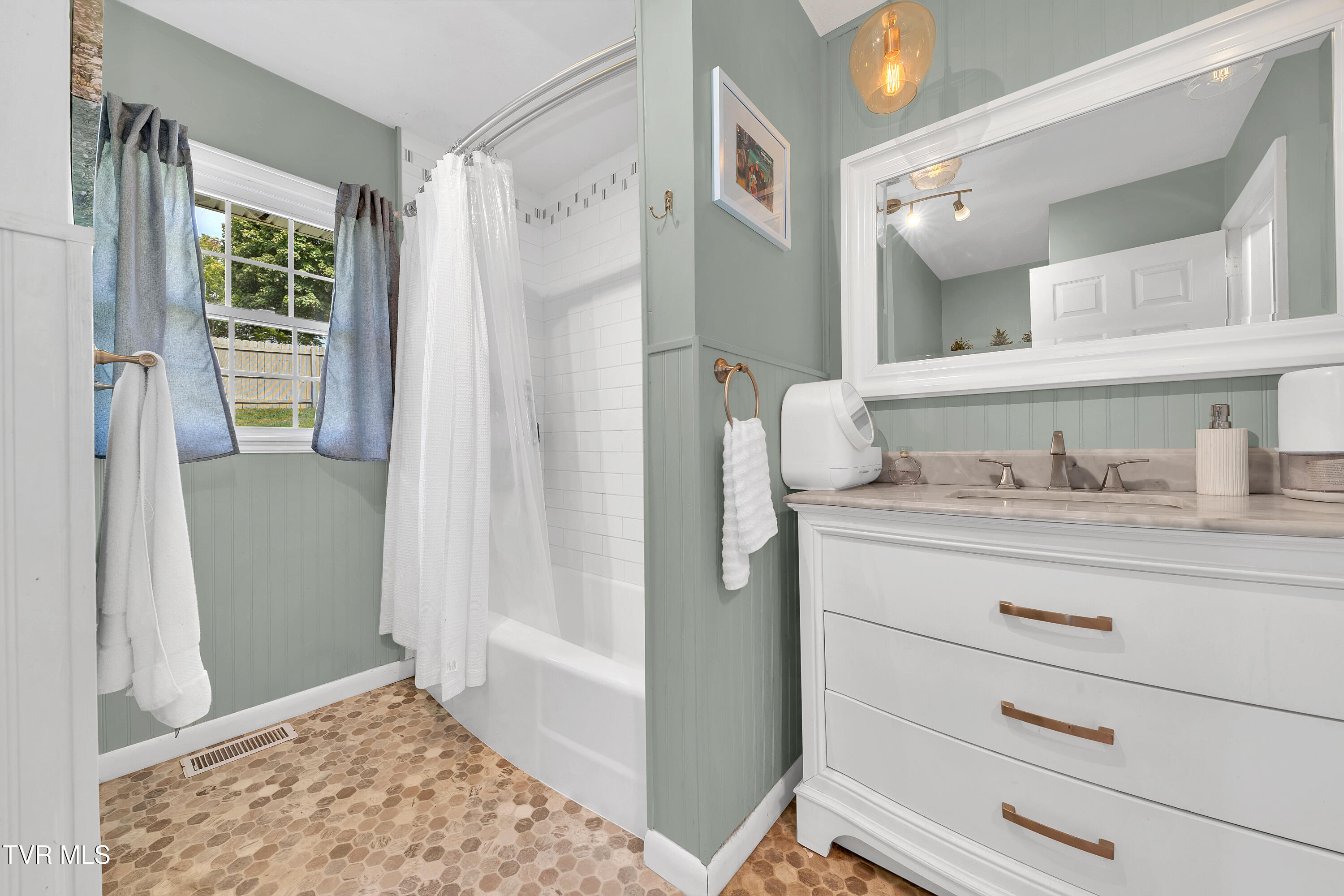 100 Martindale Road Bristol, TN 37620 - Photo 24 of 39 21_21