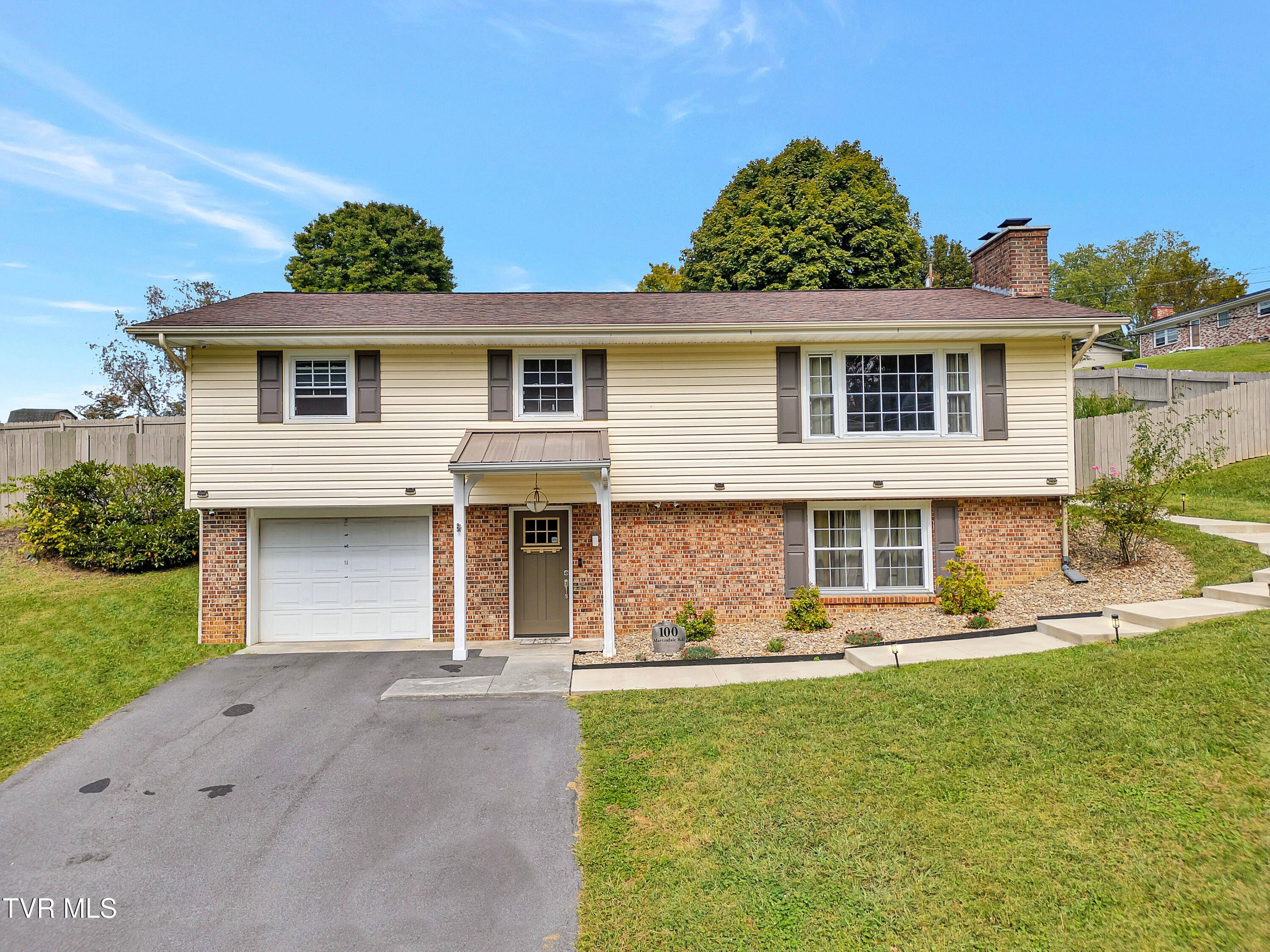 100 Martindale Road Bristol, TN 37620 - Photo 7 of 39 1_01