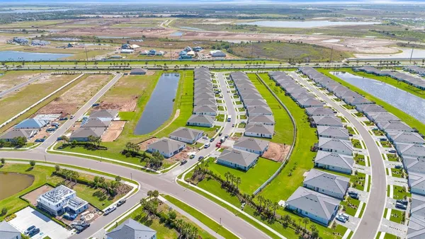 $2,700 | 18014 Cropside Trail, Bradenton, FL 34211
