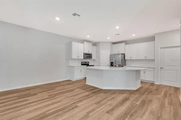 $2,700 | 18014 Cropside Trail, Bradenton, FL 34211