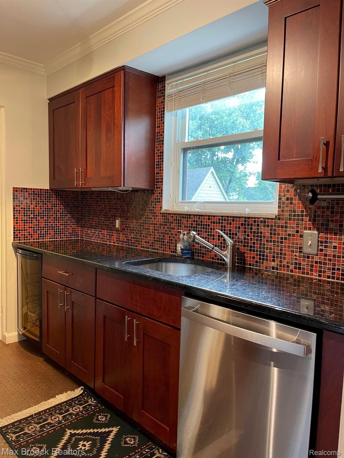 7 Devonshire Road Pleasant Ridge, MI 48069 - Photo 12 of 39 Kitchen