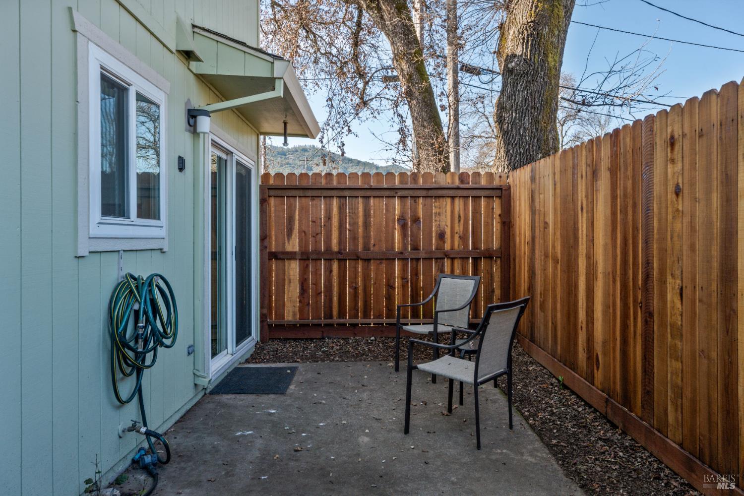 201 Main Circle Ukiah, CA 95482 - Photo 17 of 20 Patio area with new fence