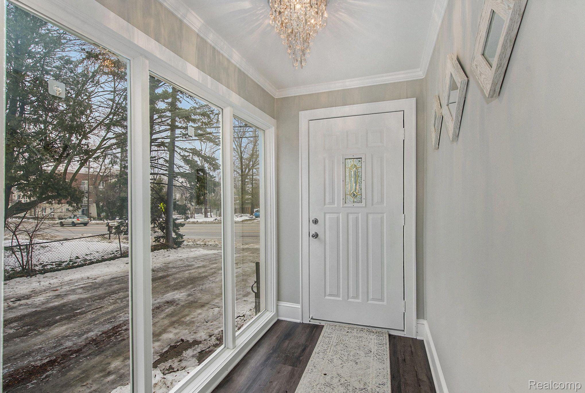 1770 North Maple Road Ann Arbor, MI 48103 - Photo 4 of 37 Gallery Image 4