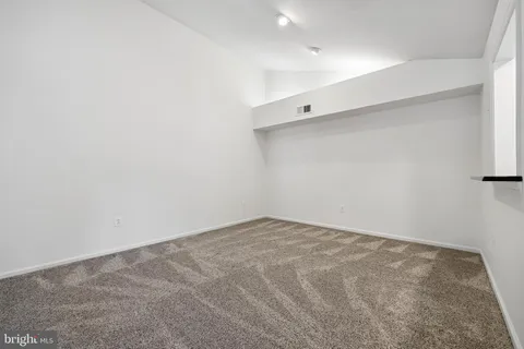 $750,000 | 5823 Linden Square Court, Unit 52, Rockville, MD 20852