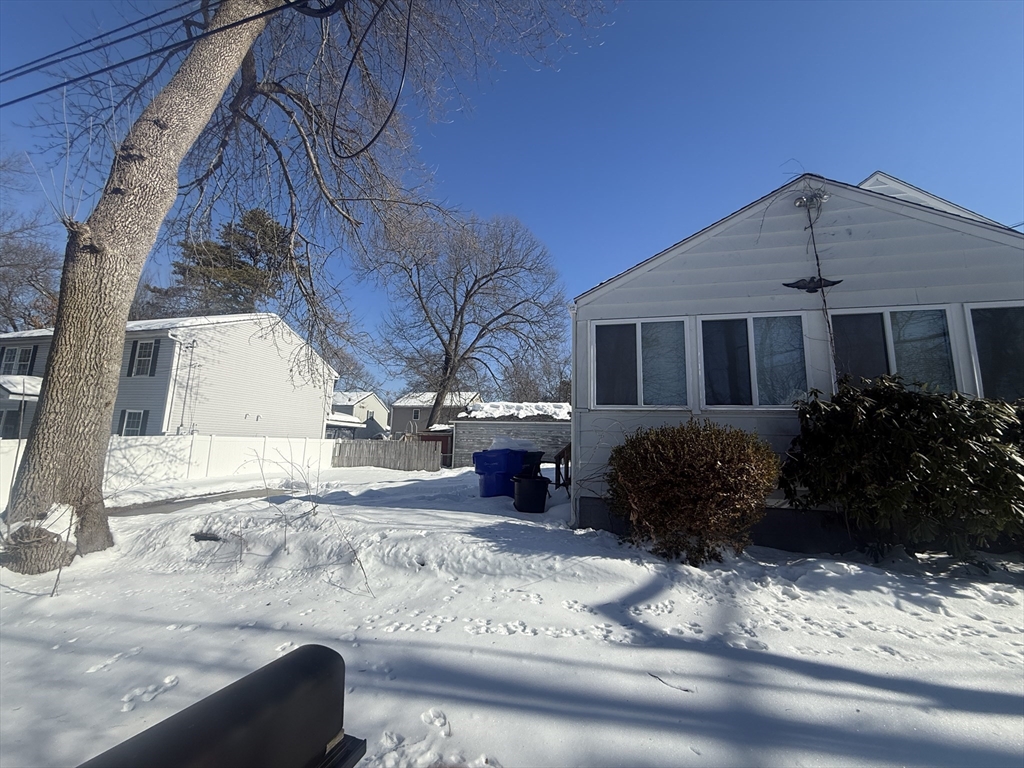 944 Wilbraham Road Springfield, MA 01109 - Photo 3 of 22