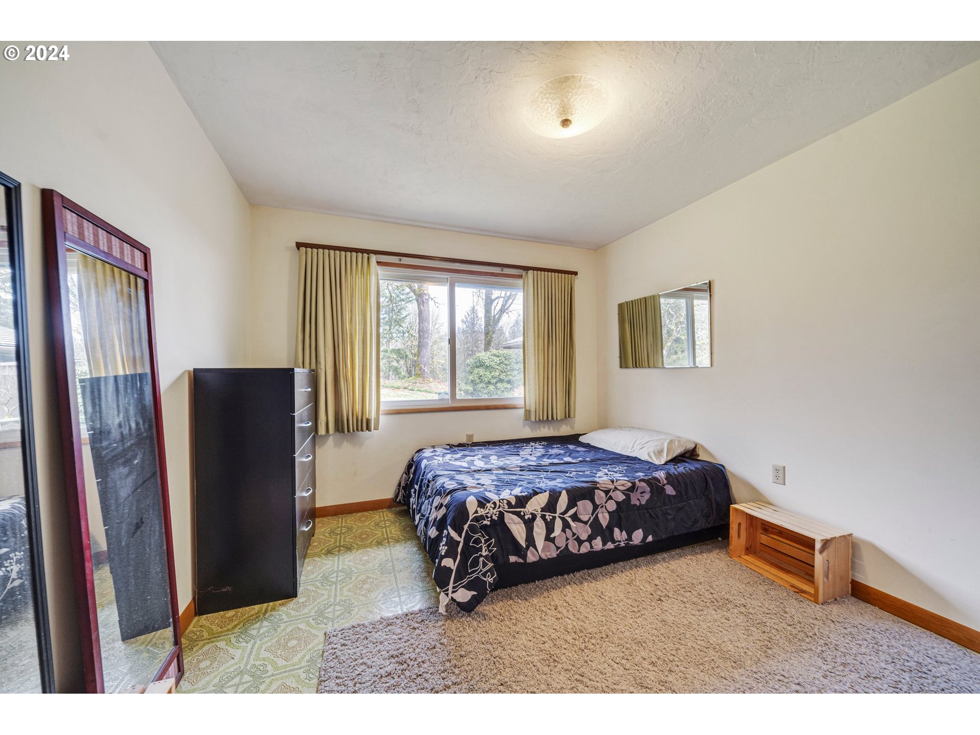 33821 Southeast Gunderson Road Sandy, OR 97055 - Photo 15 of 44 Bedroom