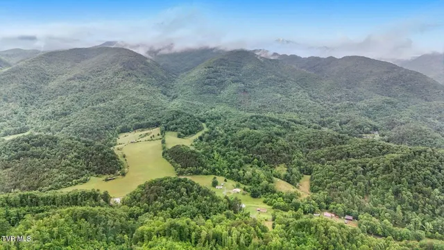 $84,900 | 5065 Tahoe Trail, Saltville, VA 24370