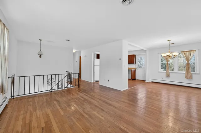 $575,000 | 11 Hilltop Lane, Warwick, NY 10990