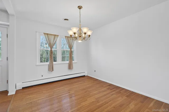 $575,000 | 11 Hilltop Lane, Warwick, NY 10990