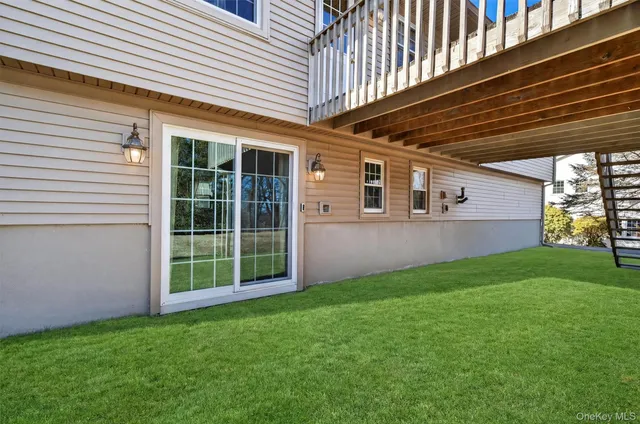 $575,000 | 11 Hilltop Lane, Warwick, NY 10990