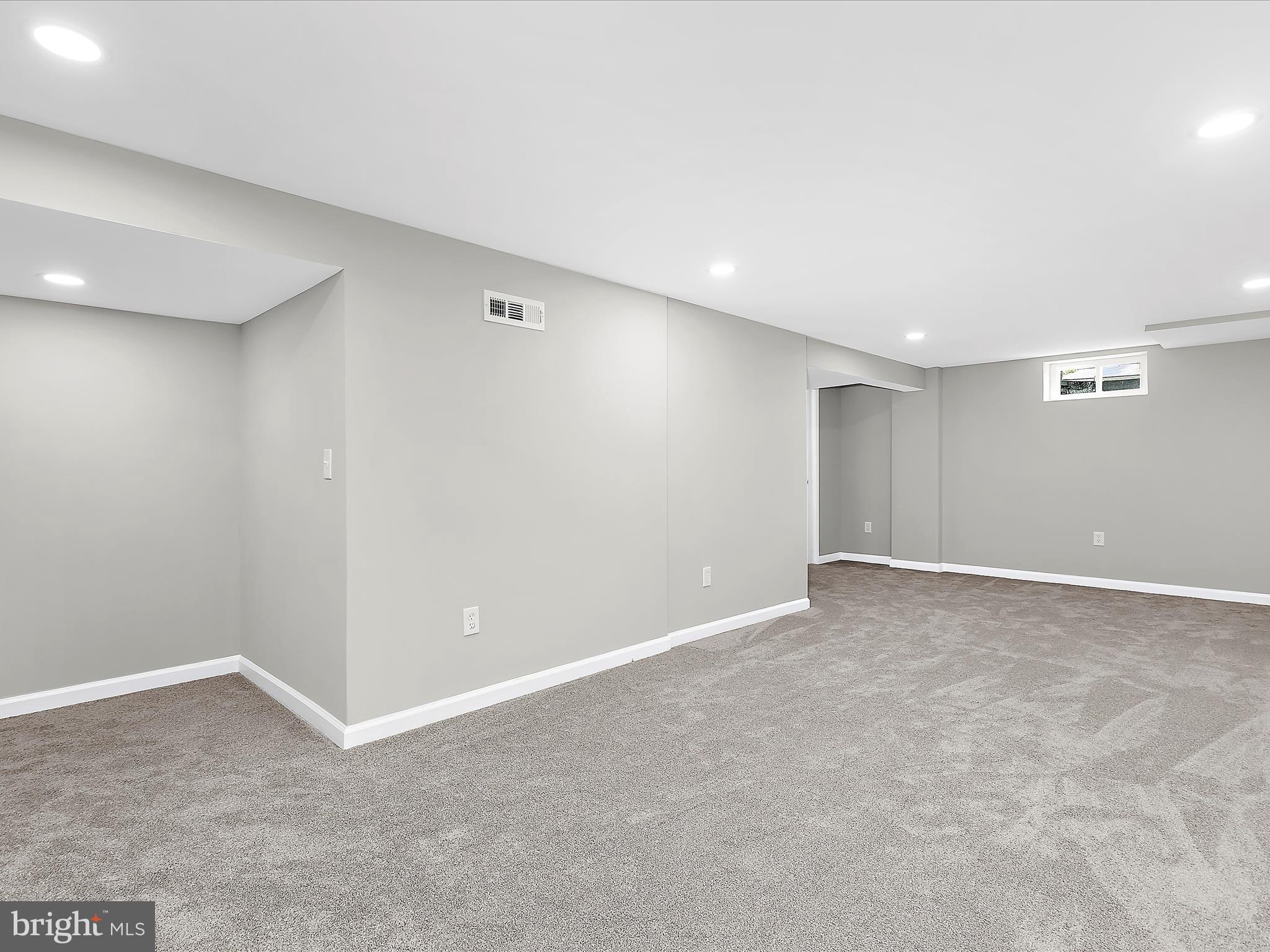 901 Vanderwood Road Baltimore, MD 21228 - Photo 28 of 43 a view of an empty room