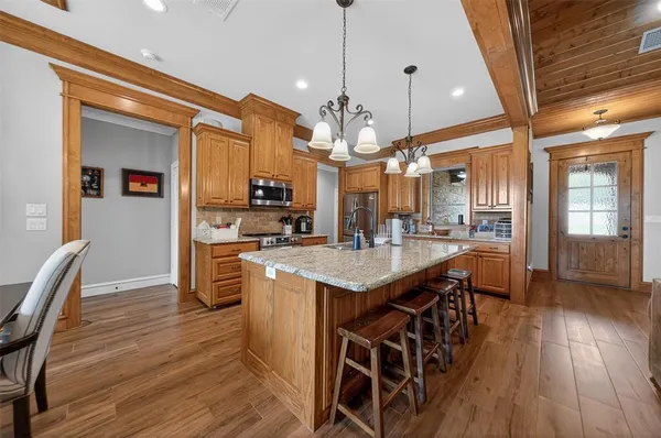 $1,149,000 | 10227 County Road 4101, Frankston, TX 75763