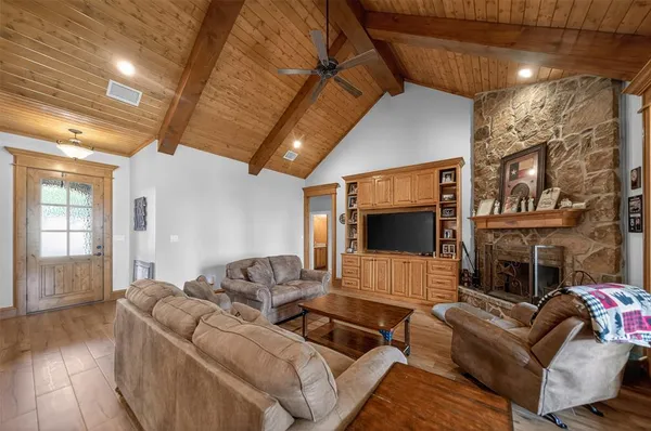 $1,149,000 | 10227 County Road 4101, Frankston, TX 75763