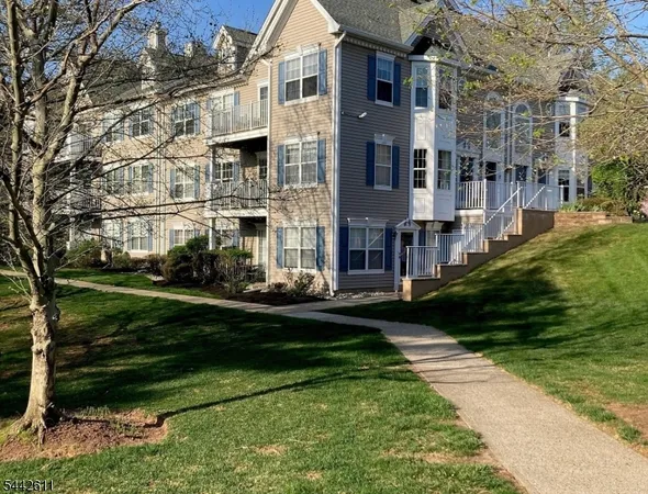 $2,500 | 609 Magnolia Lane, Somerville, NJ 08876