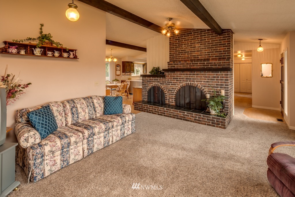 1396 Kamm Road Lynden, WA 98264 - Photo 2 of 20 Gallery Image 2