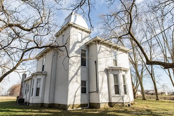 $422,100 | 9408 State Highway 7, Dupont, IN 47231