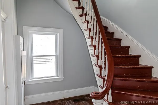 $422,100 | 9408 State Highway 7, Dupont, IN 47231