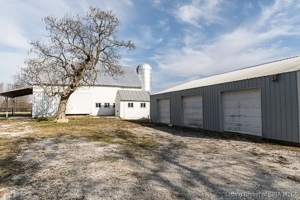$422,100 | 9408 State Highway 7, Dupont, IN 47231