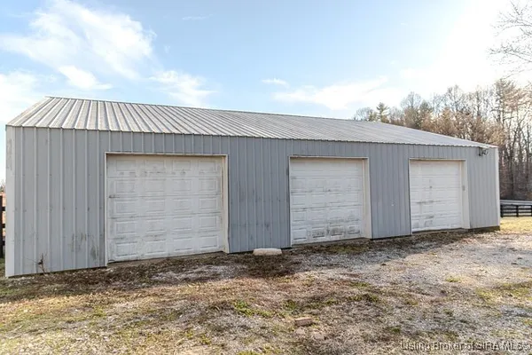 $422,100 | 9408 State Highway 7, Dupont, IN 47231