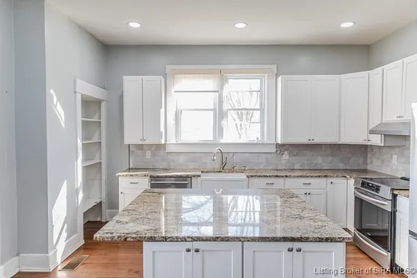 $422,100 | 9408 State Highway 7, Dupont, IN 47231