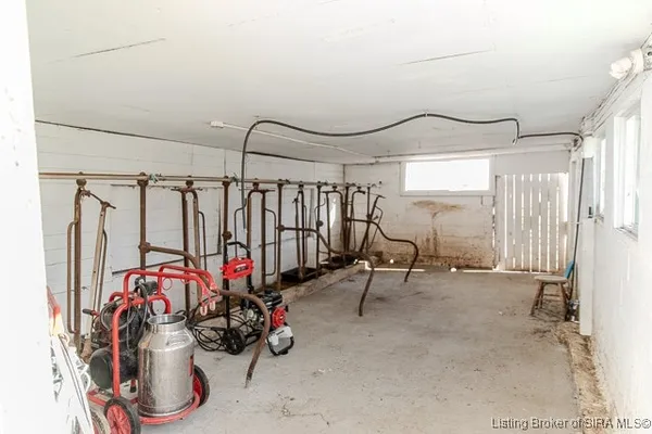 $422,100 | 9408 State Highway 7, Dupont, IN 47231