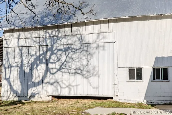 $422,100 | 9408 State Highway 7, Dupont, IN 47231