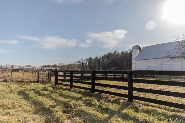 $422,100 | 9408 State Highway 7, Dupont, IN 47231