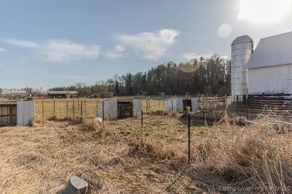 $422,100 | 9408 State Highway 7, Dupont, IN 47231