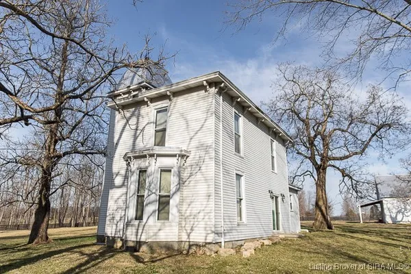 $422,100 | 9408 State Highway 7, Dupont, IN 47231