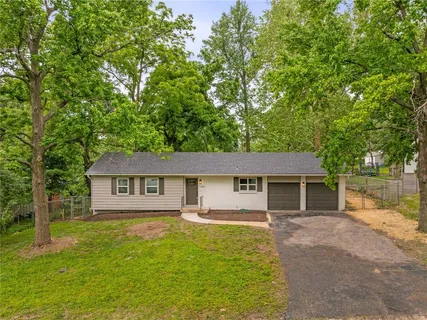 $344,000 | 11801 West 54th Street, Shawnee, KS 66203