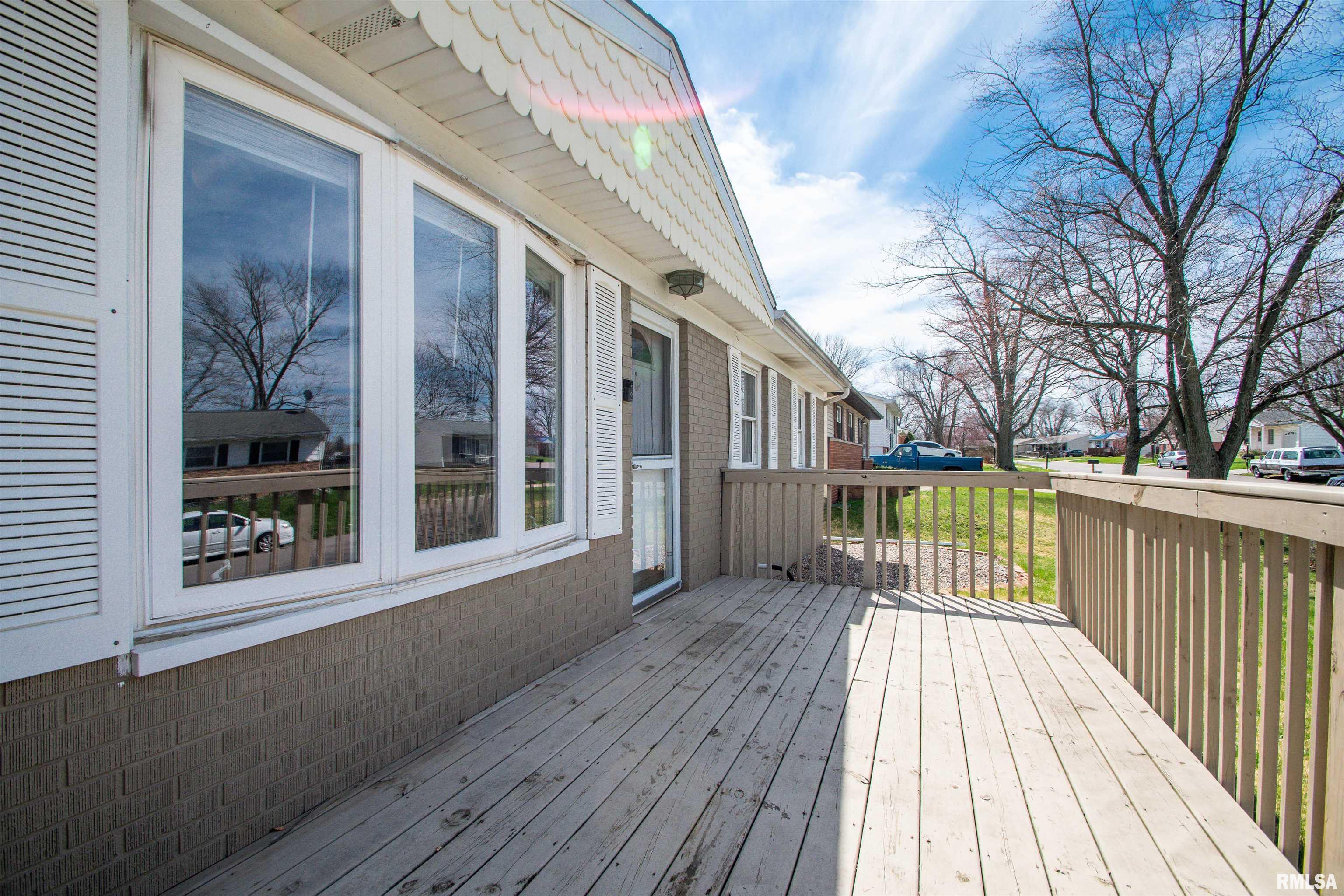 238 Briargate Road Washington, IL 61571 - Photo 2 of 29 Gallery Image 2