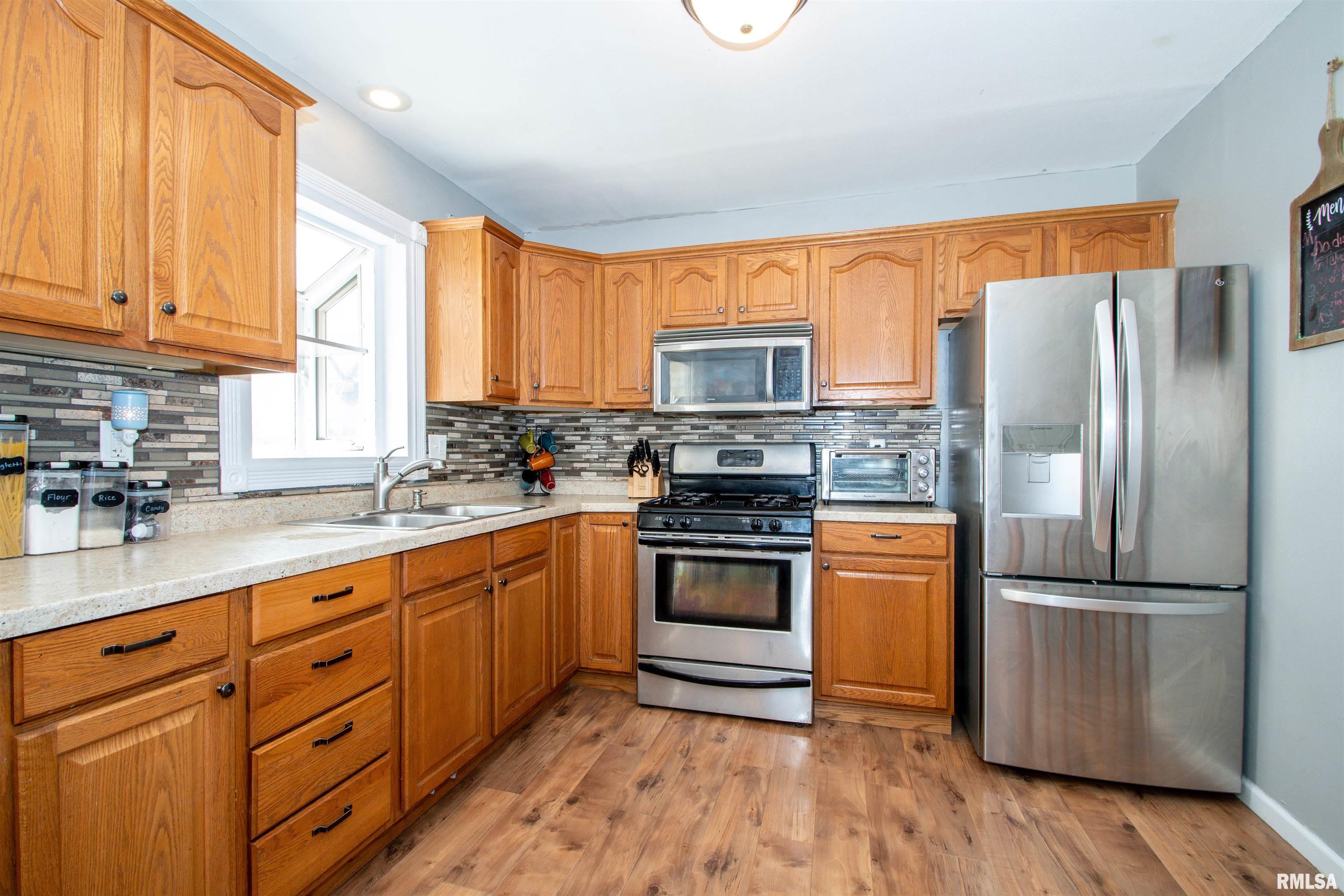 238 Briargate Road Washington, IL 61571 - Photo 6 of 29 Gallery Image 6